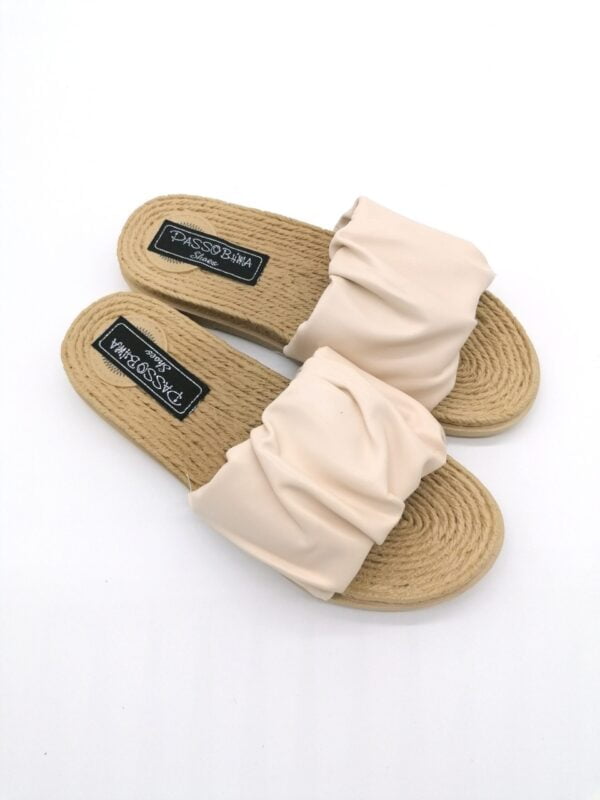 Beige Slippers with Sura
