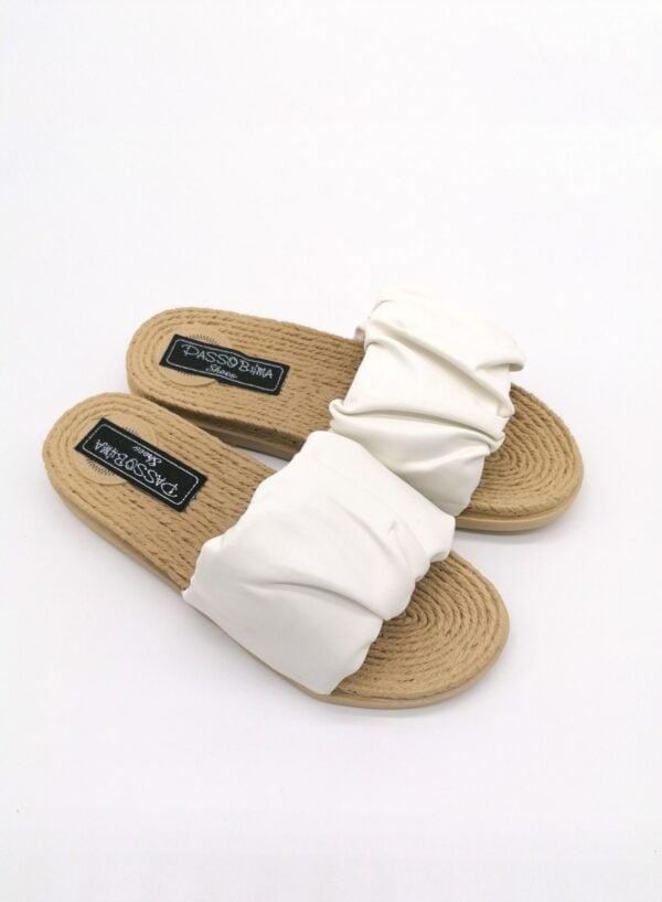 Slippers White with Sura