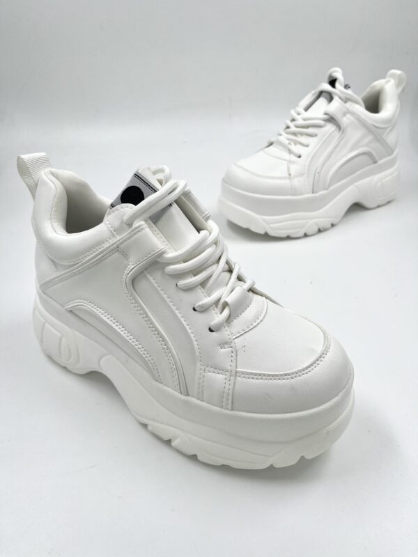 Sneakers δίσολα WHITE