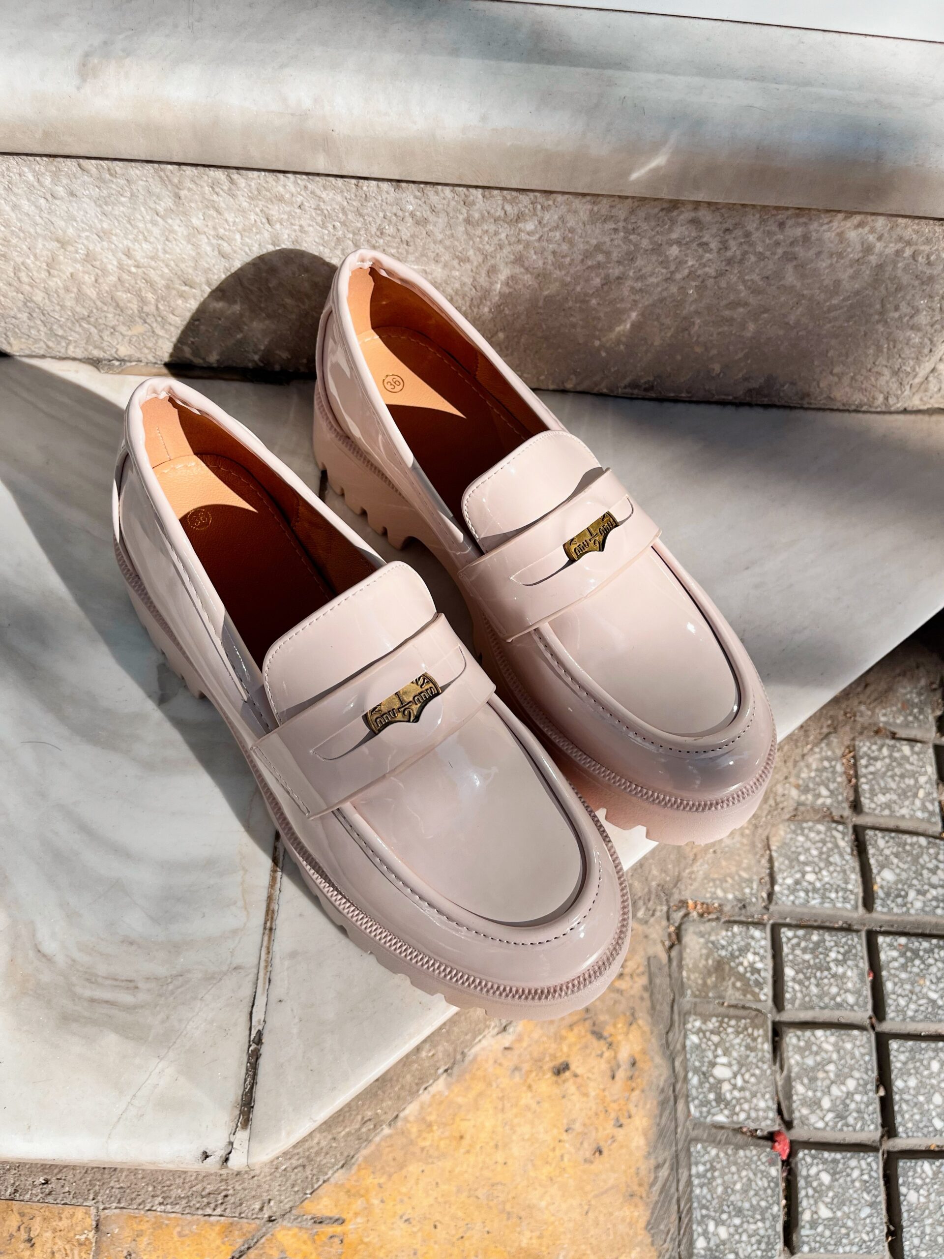 Loafers με Τακούνι BEIGE